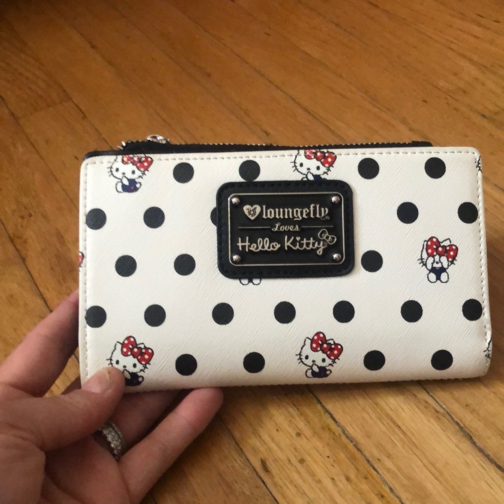 Loungefly Hello Kitty Wallet